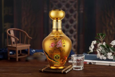商业摄影-白酒拍摄啤酒红酒摄影